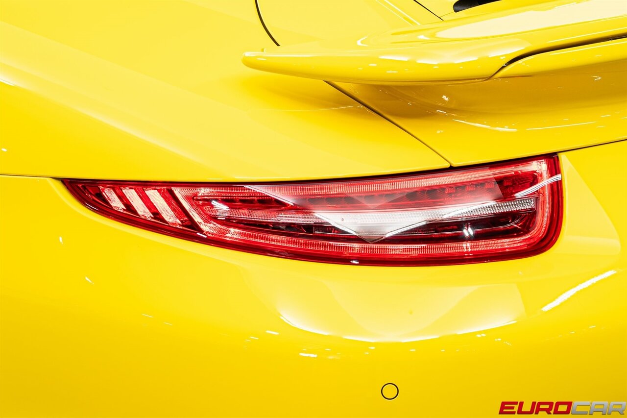 2014 Porsche 911 Turbo S *CARBON FIBER INTERIOR TRIM*   - Photo 19 - Costa Mesa, CA 92626