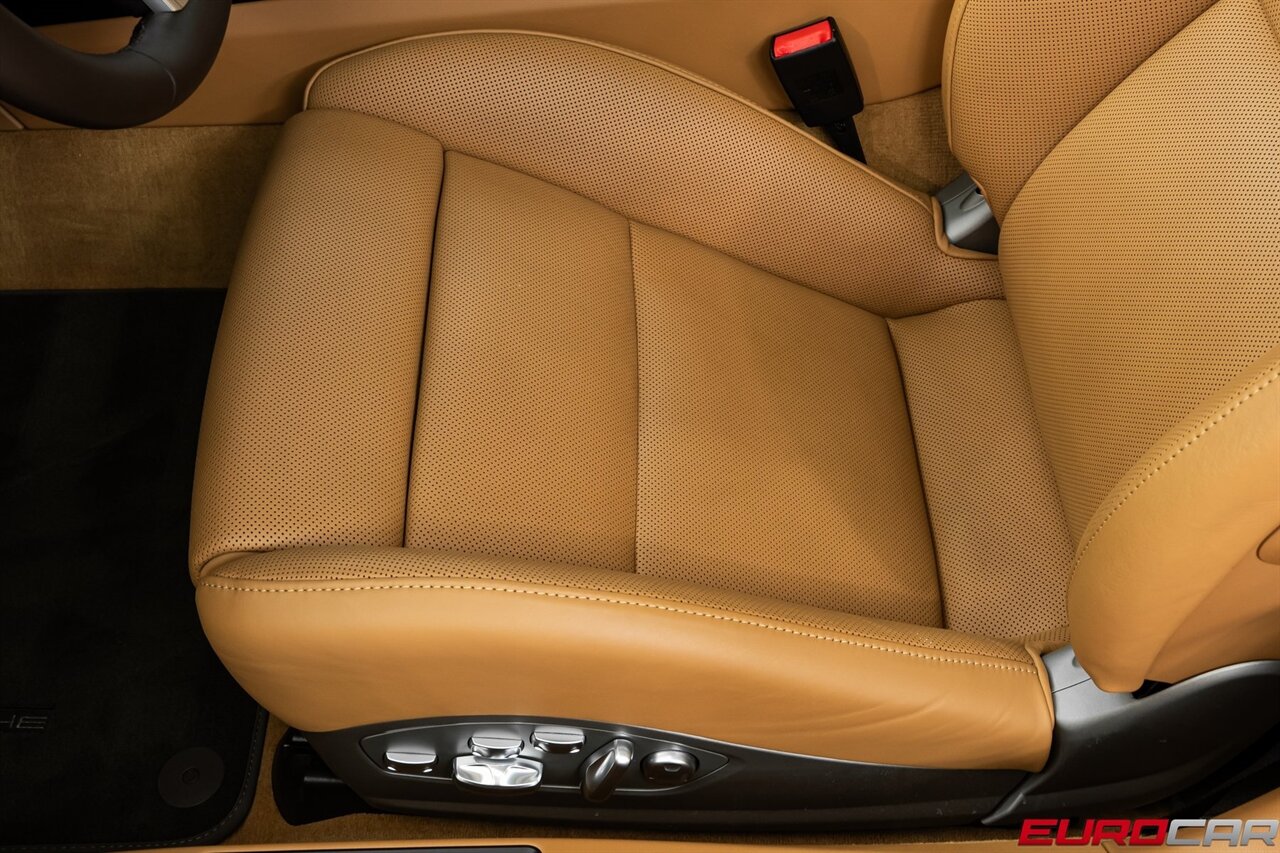 2014 Porsche 911 Turbo S *CARBON FIBER INTERIOR TRIM*   - Photo 45 - Costa Mesa, CA 92626