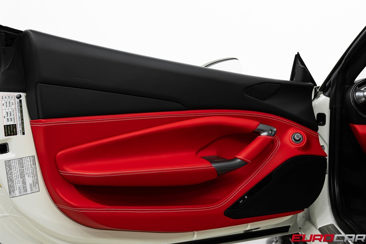 2021 Ferrari F8 Tributo Base *HUGE CARBON OPTIONS * SUSPENSION LIFTER*   - Photo 29 - Costa Mesa, CA 92626