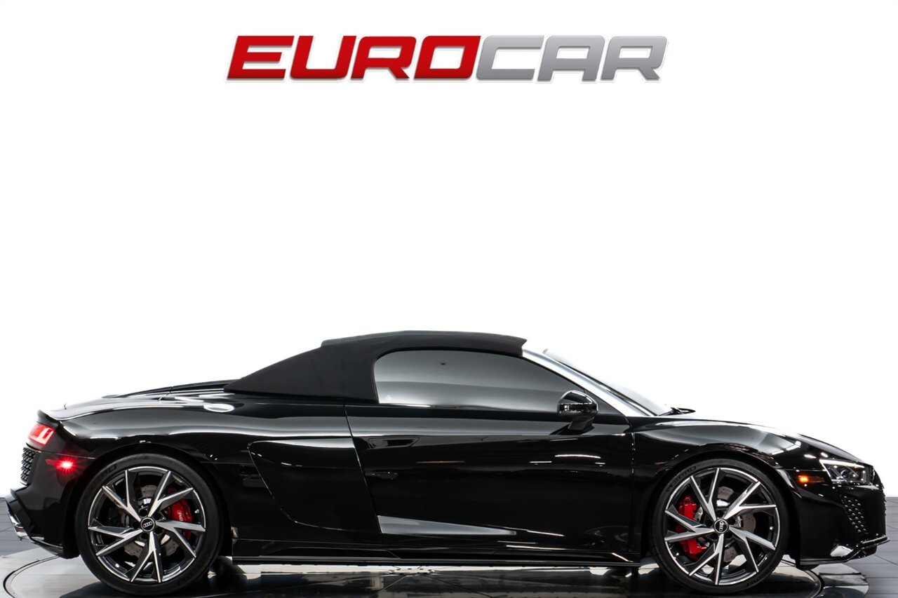 2023 Audi R8 5.2 V10 Performance Spyder  *PREMIUM PACKAGE * RYFT EXHAUST SYSTEM* - Photo 8 - Costa Mesa, CA 92626