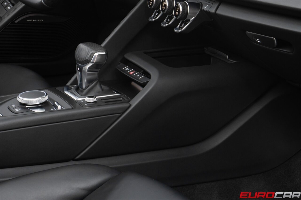 2023 Audi R8 5.2 V10 Performance Spyder  *PREMIUM PACKAGE * RYFT EXHAUST SYSTEM* - Photo 40 - Costa Mesa, CA 92626