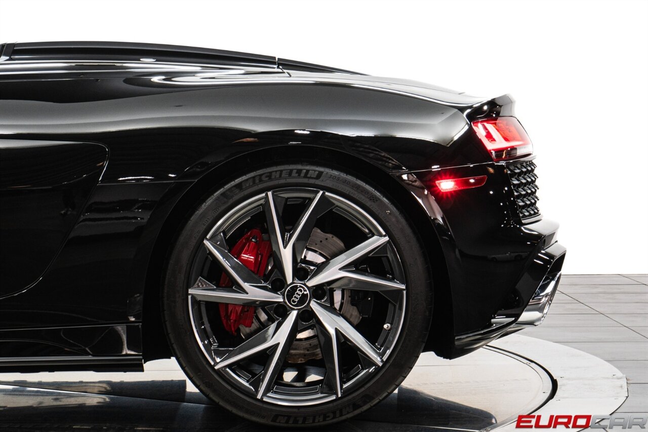 2023 Audi R8 5.2 V10 Performance Spyder  *PREMIUM PACKAGE * RYFT EXHAUST SYSTEM* - Photo 18 - Costa Mesa, CA 92626