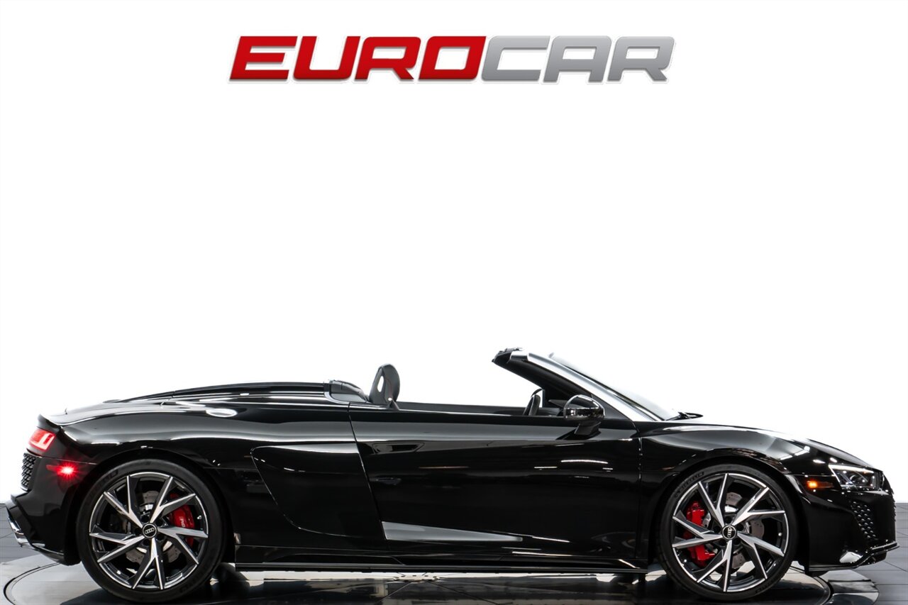 2023 Audi R8 5.2 V10 Performance Spyder  *PREMIUM PACKAGE * RYFT EXHAUST SYSTEM* - Photo 7 - Costa Mesa, CA 92626