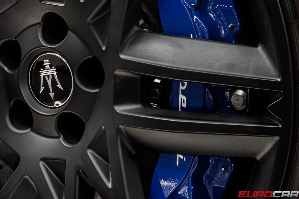 2023 Maserati MC20 Cielo  *MASSIVE $314,545 MSRP * SPECIAL FACTORY MATTE PAINT * CERAMIC BRAKES* - Photo 28 - Costa Mesa, CA 92626