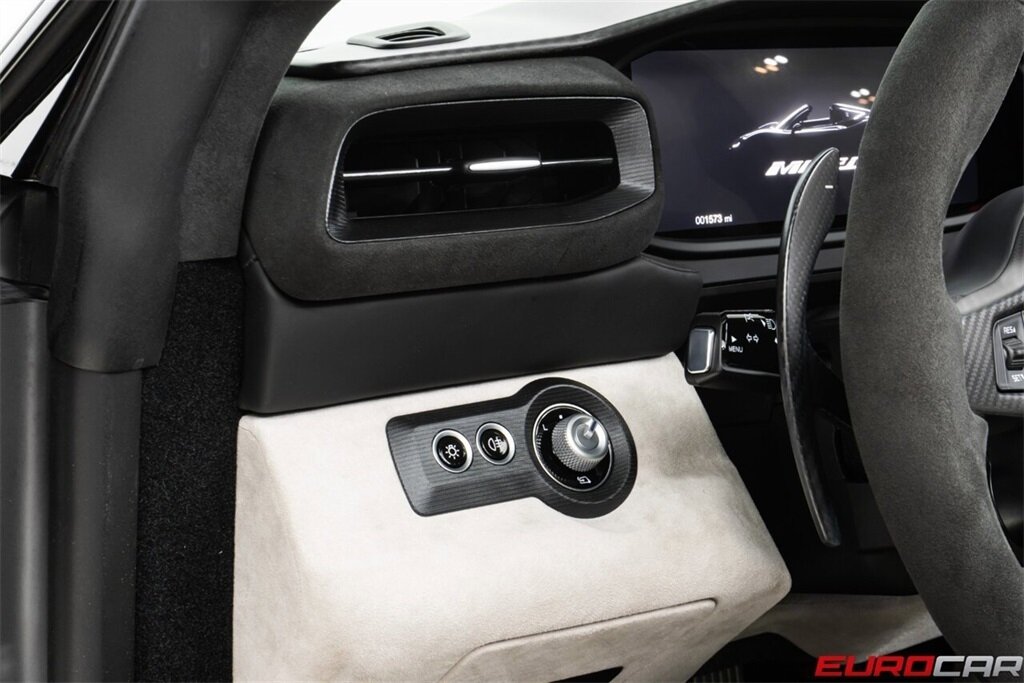 2023 Maserati MC20 Cielo  *MASSIVE $314,545 MSRP * SPECIAL FACTORY MATTE PAINT * CERAMIC BRAKES* - Photo 33 - Costa Mesa, CA 92626