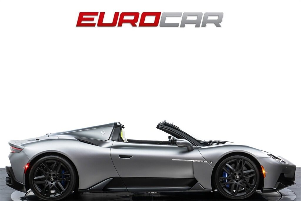 2023 Maserati MC20 Cielo  *MASSIVE $314,545 MSRP * SPECIAL FACTORY MATTE PAINT * CERAMIC BRAKES* - Photo 7 - Costa Mesa, CA 92626