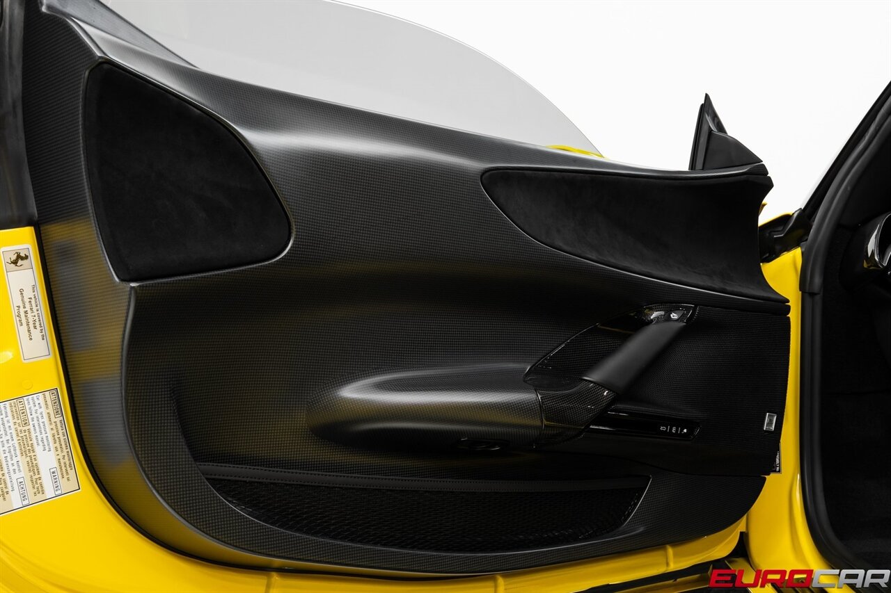 2022 Ferrari SF90 Stradale  *HUGE CARBON OPTIONS * CARBON FIBER WHEELS * EXTENDED FIORANO* - Photo 32 - Costa Mesa, CA 92626