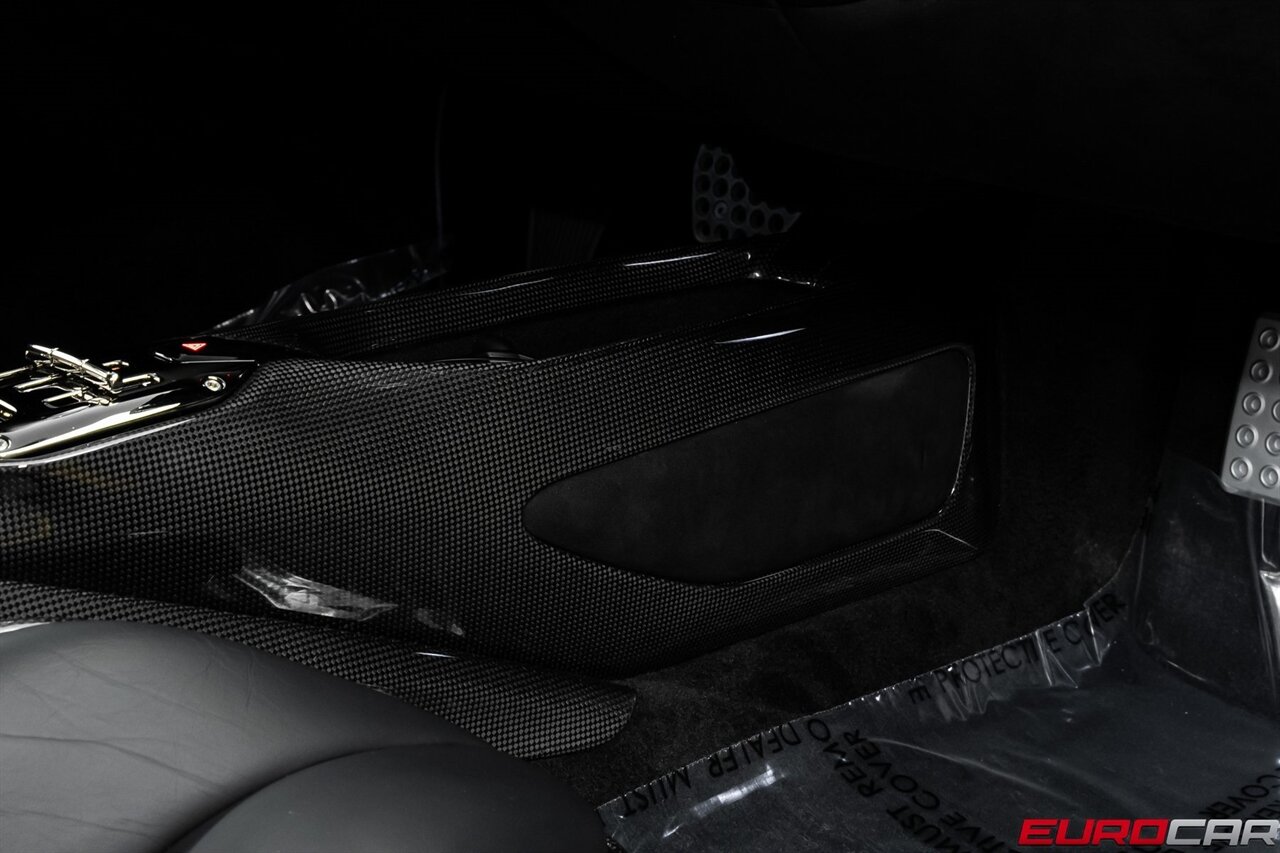 2022 Ferrari SF90 Stradale  *HUGE CARBON OPTIONS * CARBON FIBER WHEELS * EXTENDED FIORANO* - Photo 43 - Costa Mesa, CA 92626