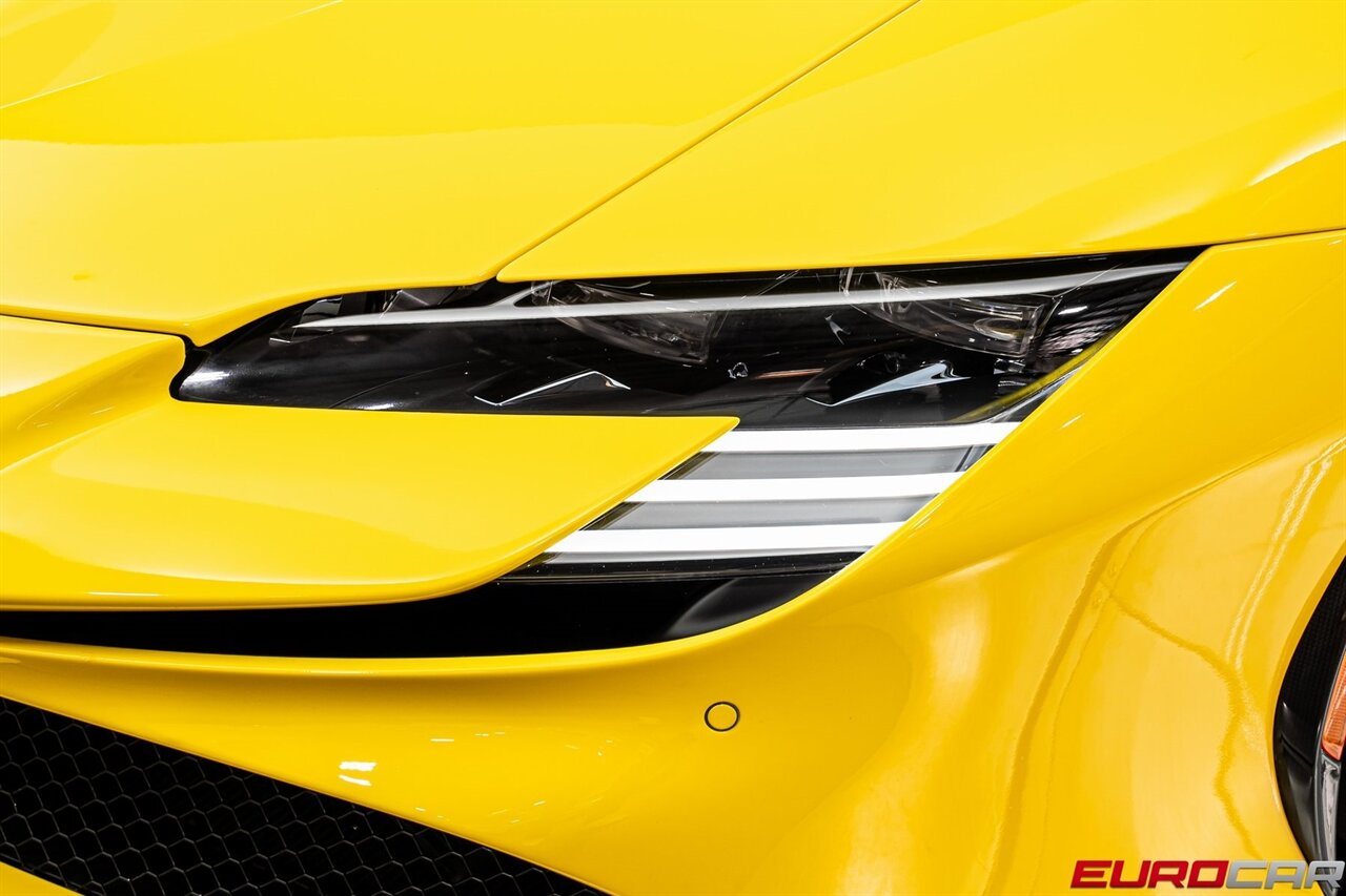 2022 Ferrari SF90 Stradale  *HUGE CARBON OPTIONS * CARBON FIBER WHEELS * EXTENDED FIORANO* - Photo 14 - Costa Mesa, CA 92626