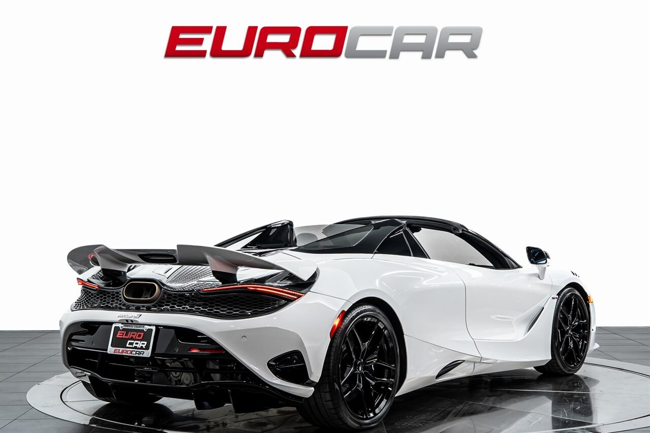 2024 McLaren 750S Spider Spider *TWO-TONE INTERIOR * IMMACULATE CONDITION*   - Photo 6 - Costa Mesa, CA 92626