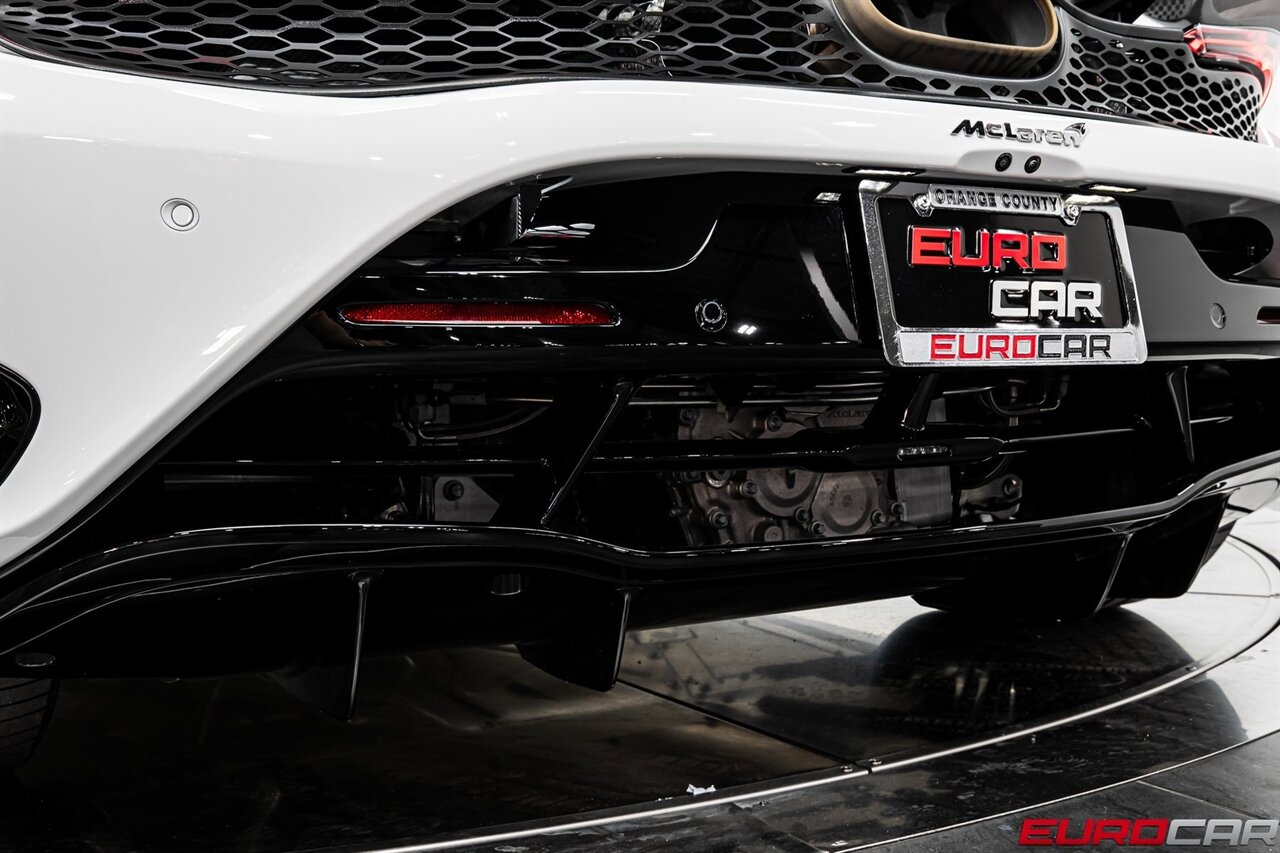 2024 McLaren 750S Spider Spider *TWO-TONE INTERIOR * IMMACULATE CONDITION*   - Photo 24 - Costa Mesa, CA 92626