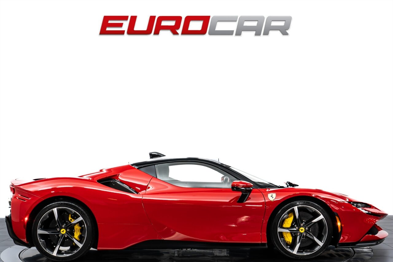 2023 Ferrari SF90 Stradale *CARBON FIBER INTERIOR * SUSPENSION LIFTER* - Photo 6 - Costa Mesa, CA 92626