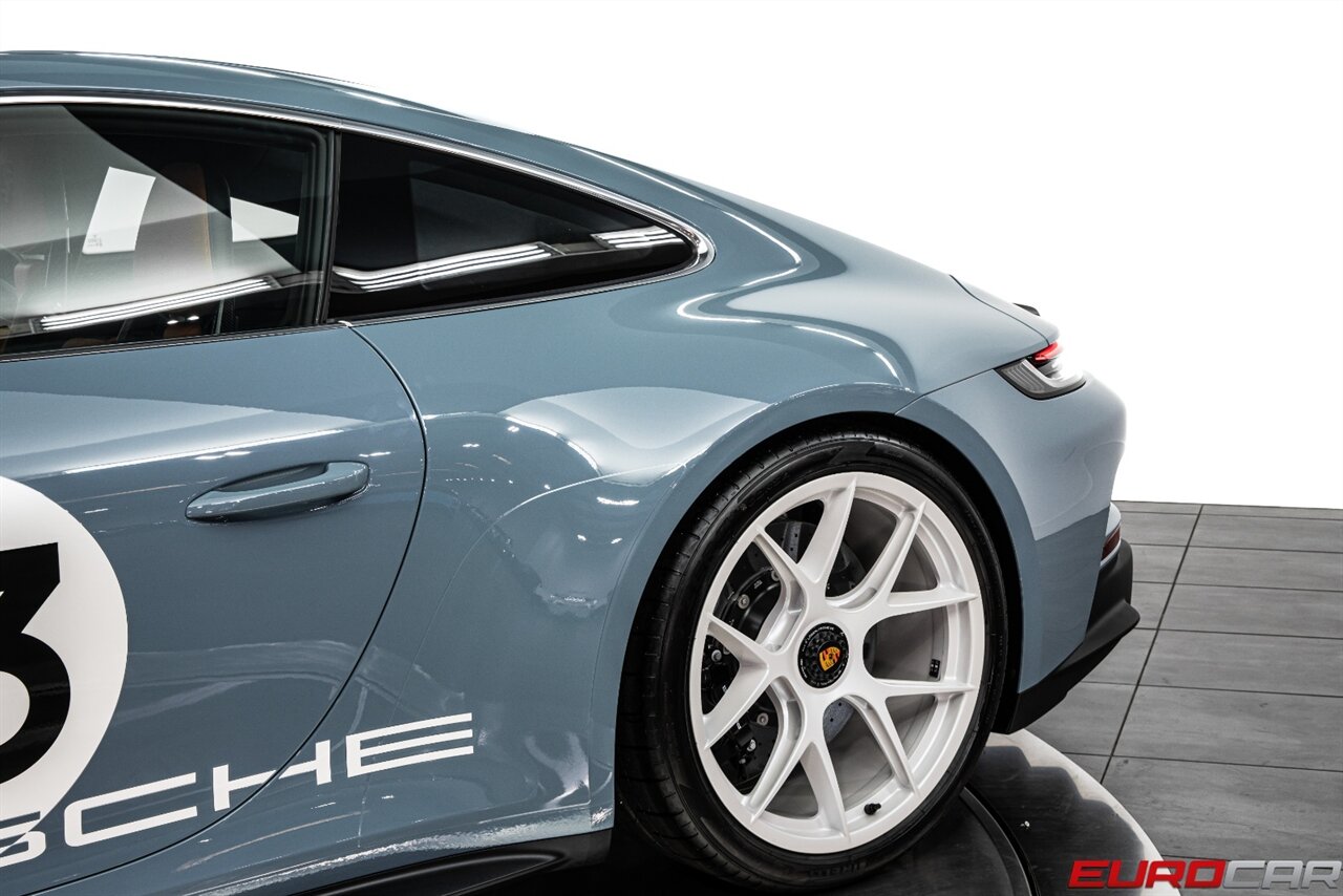 2024 Porsche 911 S/T *HERITAGE DESIGN PACKAGE * FRONT LIFT * 1 OF 1963 BUILT* - Photo 19 - Costa Mesa, CA 92626