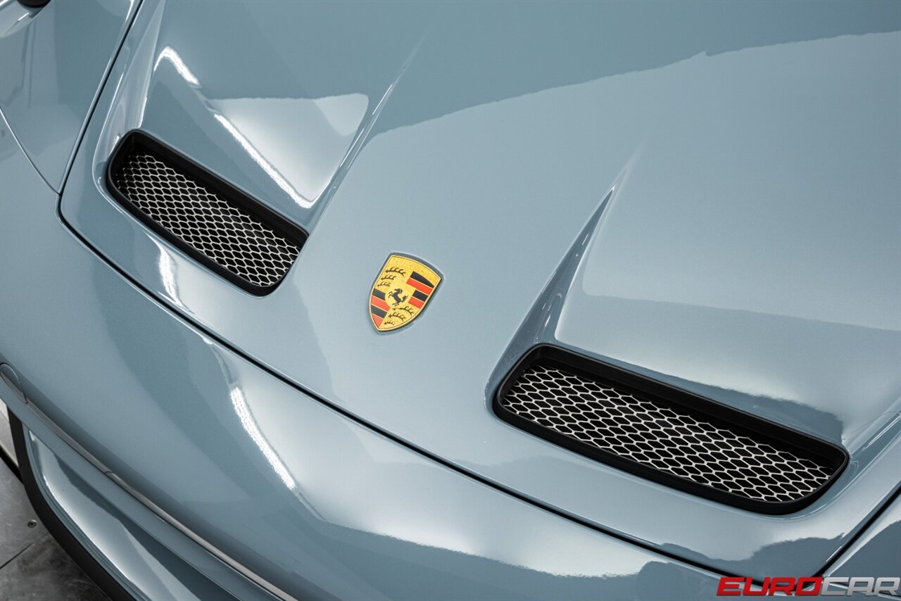 2024 Porsche 911 S/T *HERITAGE DESIGN PACKAGE * FRONT LIFT * 1 OF 1963 BUILT* - Photo 10 - Costa Mesa, CA 92626