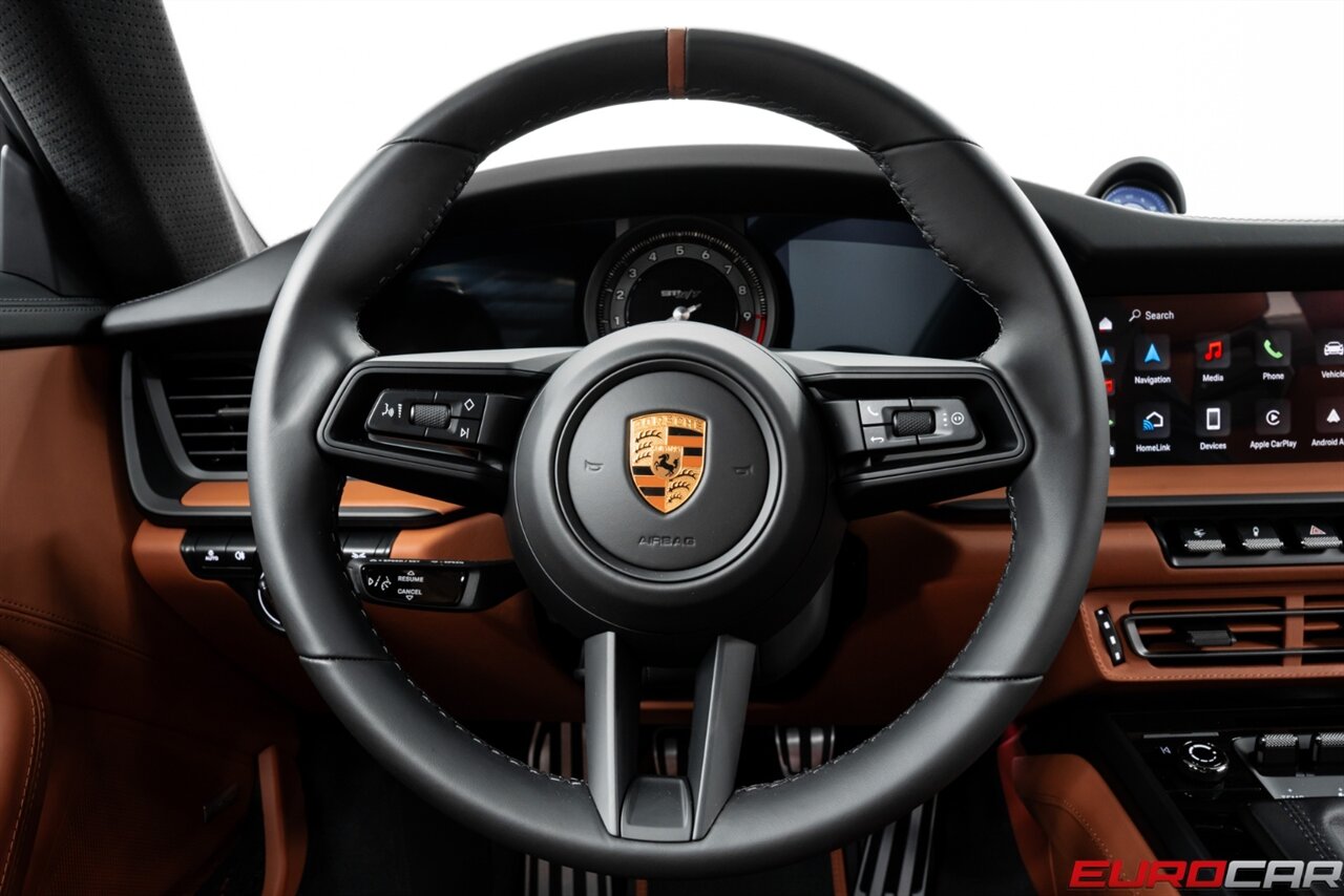 2024 Porsche 911 S/T *HERITAGE DESIGN PACKAGE * FRONT LIFT * 1 OF 1963 BUILT* - Photo 35 - Costa Mesa, CA 92626