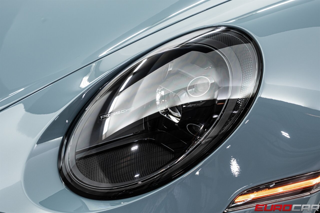 2024 Porsche 911 S/T *HERITAGE DESIGN PACKAGE * FRONT LIFT * 1 OF 1963 BUILT* - Photo 13 - Costa Mesa, CA 92626