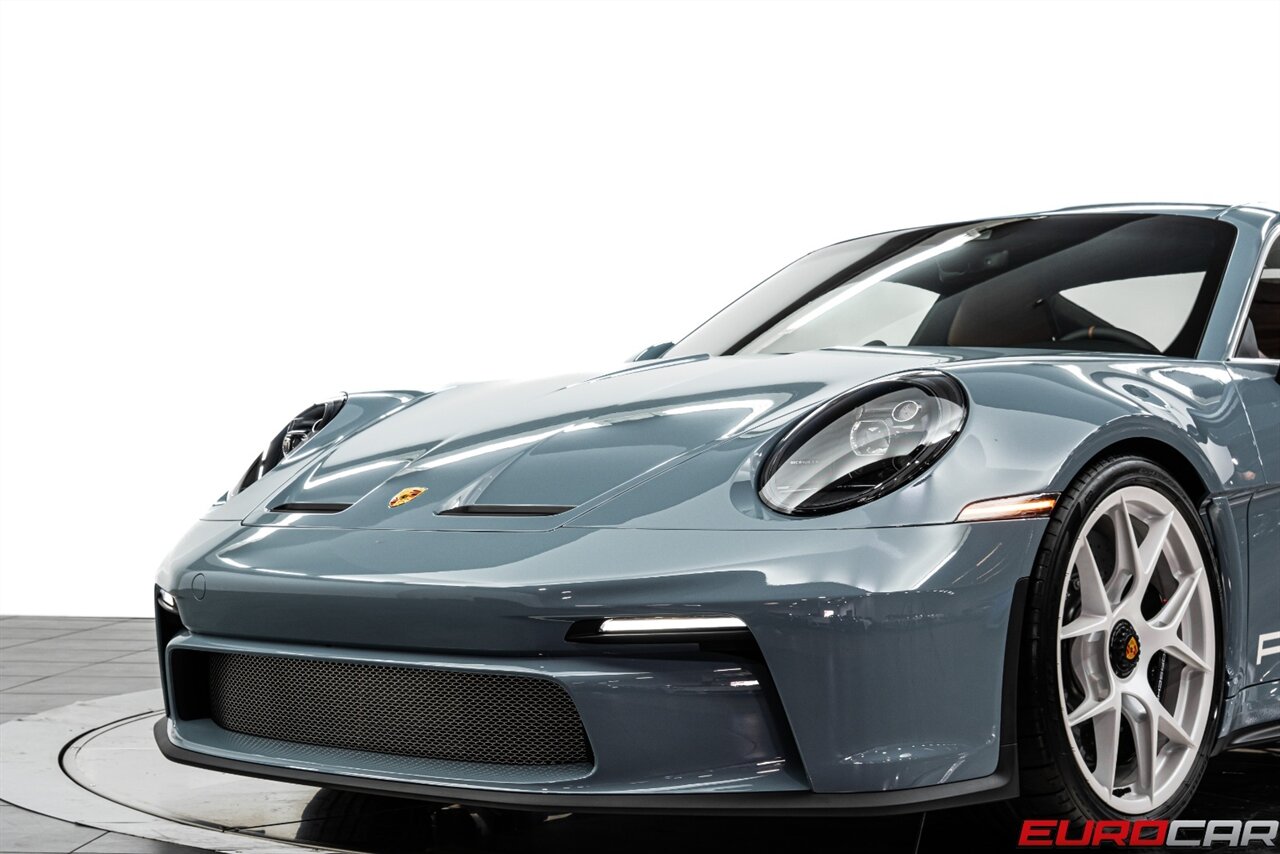 2024 Porsche 911 S/T *HERITAGE DESIGN PACKAGE * FRONT LIFT * 1 OF 1963 BUILT* - Photo 15 - Costa Mesa, CA 92626