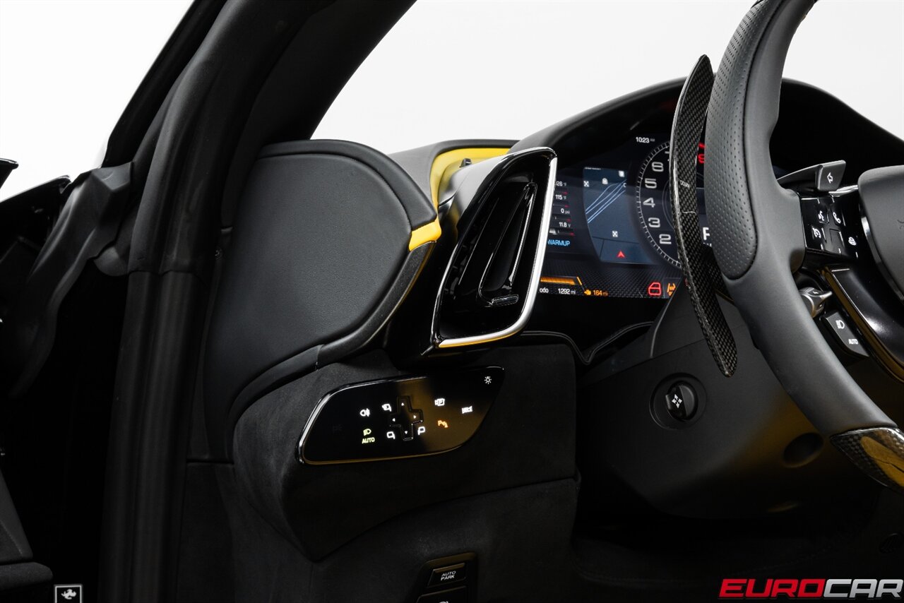 2025 Ferrari Roma Spider *FULL BODY PPF * CARBON FIBER LED STEERING WHEEL* - Photo 26 - Costa Mesa, CA 92626