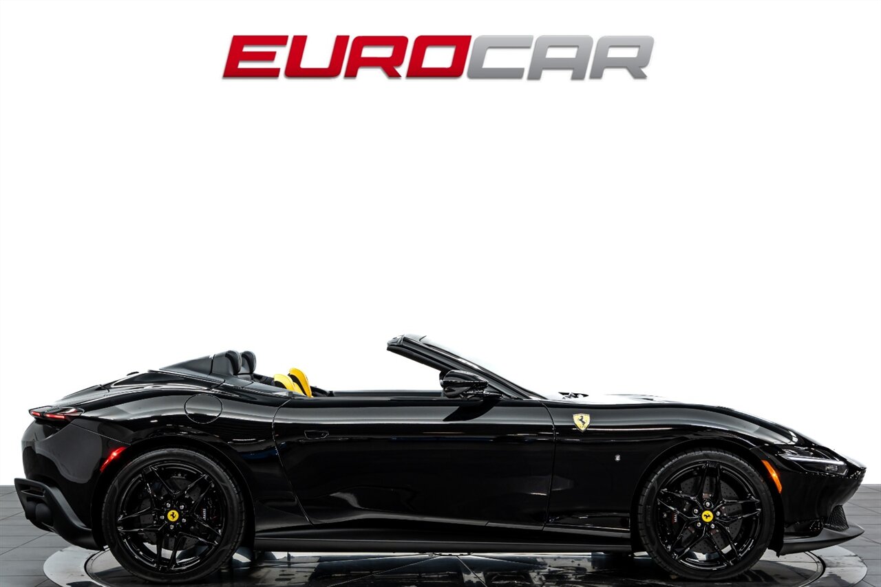 2025 Ferrari Roma Spider *FULL BODY PPF * CARBON FIBER LED STEERING WHEEL* - Photo 7 - Costa Mesa, CA 92626