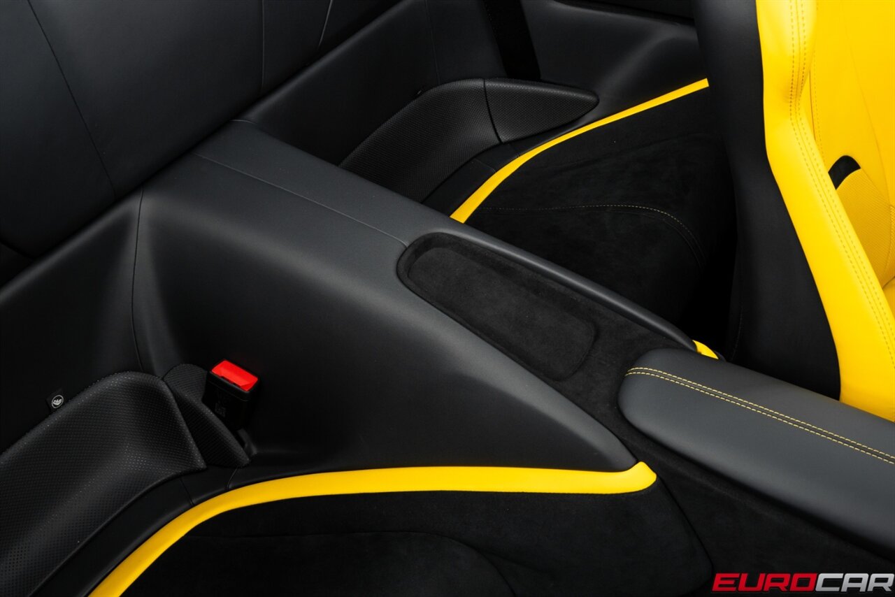 2025 Ferrari Roma Spider *FULL BODY PPF * CARBON FIBER LED STEERING WHEEL* - Photo 40 - Costa Mesa, CA 92626