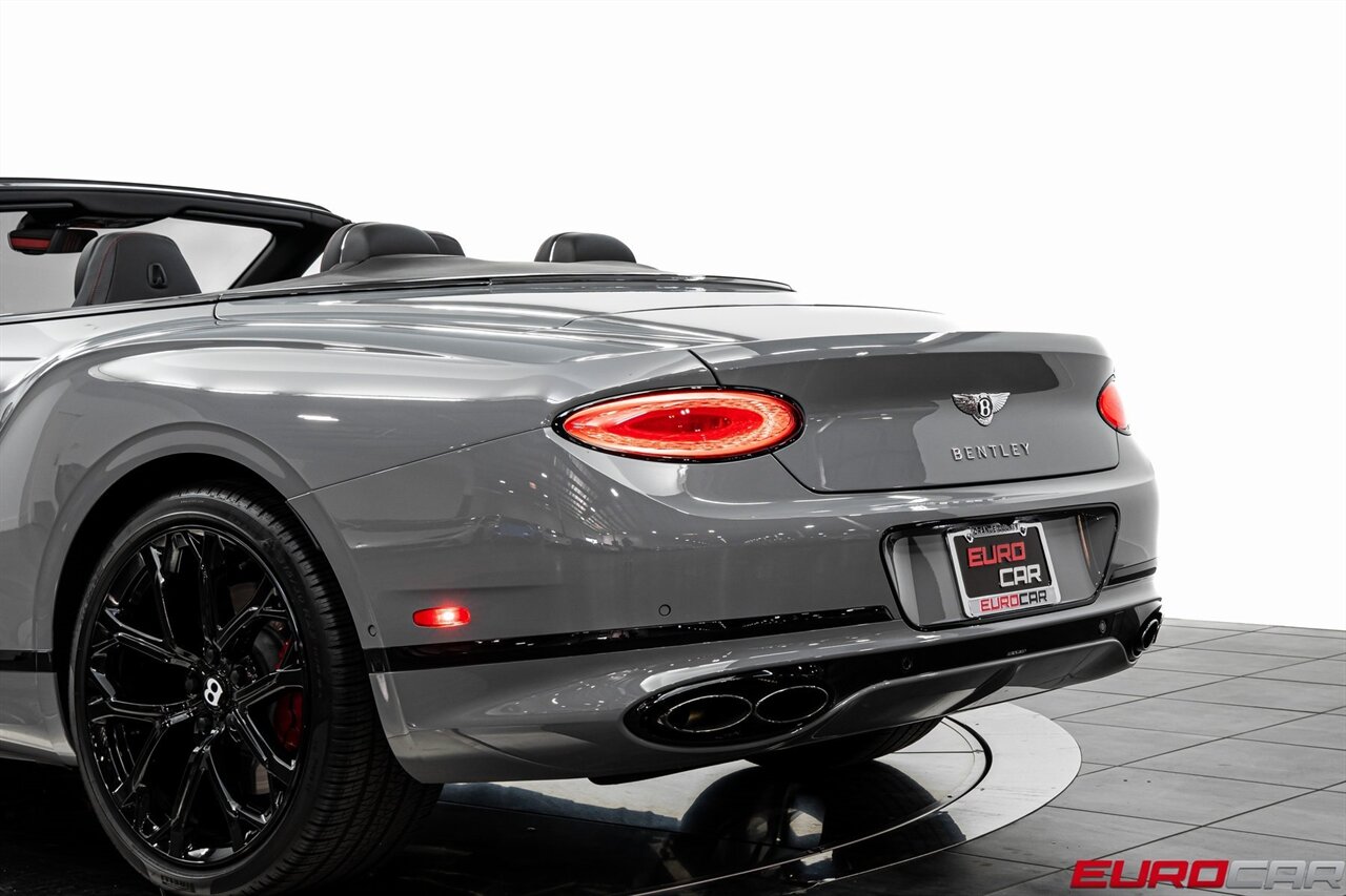 2023 Bentley Continental GTC Azure V8 *CARBON FIBER INTERIOR TRIM * TWO-TONE INTERIOR* - Photo 17 - Costa Mesa, CA 92626