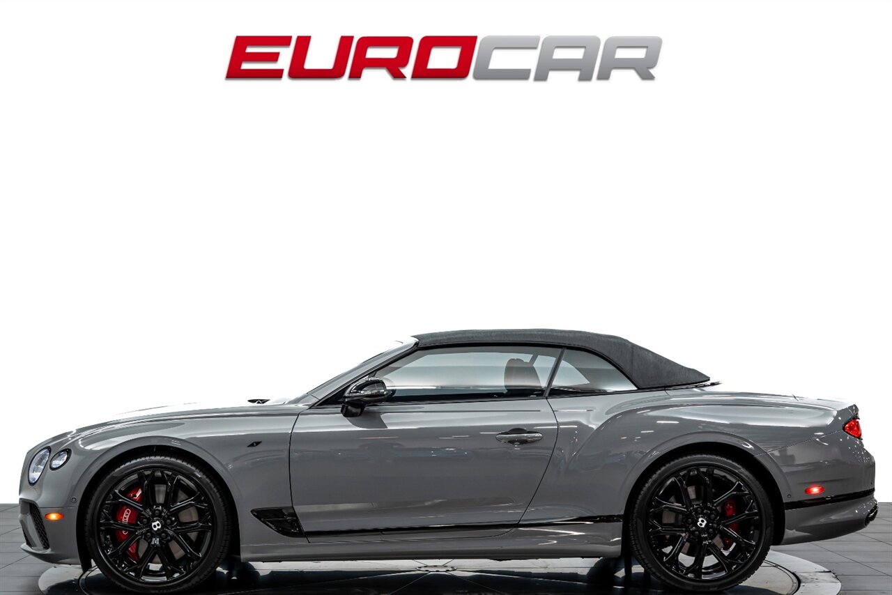 2023 Bentley Continental GTC Azure V8 *CARBON FIBER INTERIOR TRIM * TWO-TONE INTERIOR* - Photo 3 - Costa Mesa, CA 92626
