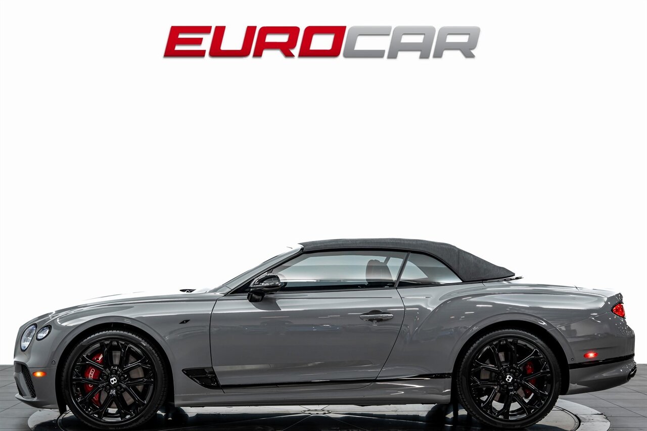 2023 Bentley Continental GTC Azure V8 *CARBON FIBER INTERIOR TRIM * TWO-TONE INTERIOR* - Photo 3 - Costa Mesa, CA 92626
