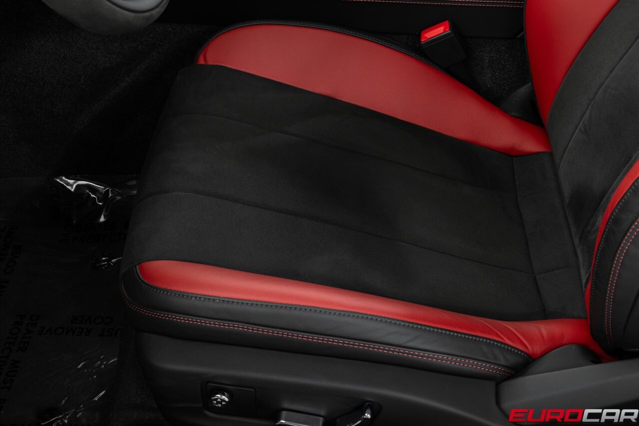2023 Bentley Continental GTC Azure V8 *CARBON FIBER INTERIOR TRIM * TWO-TONE INTERIOR* - Photo 38 - Costa Mesa, CA 92626
