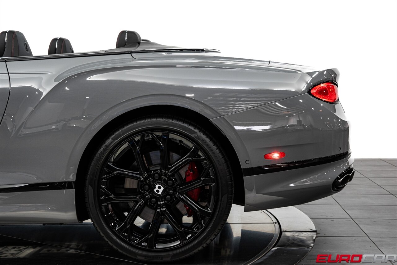 2023 Bentley Continental GTC Azure V8 *CARBON FIBER INTERIOR TRIM * TWO-TONE INTERIOR* - Photo 15 - Costa Mesa, CA 92626