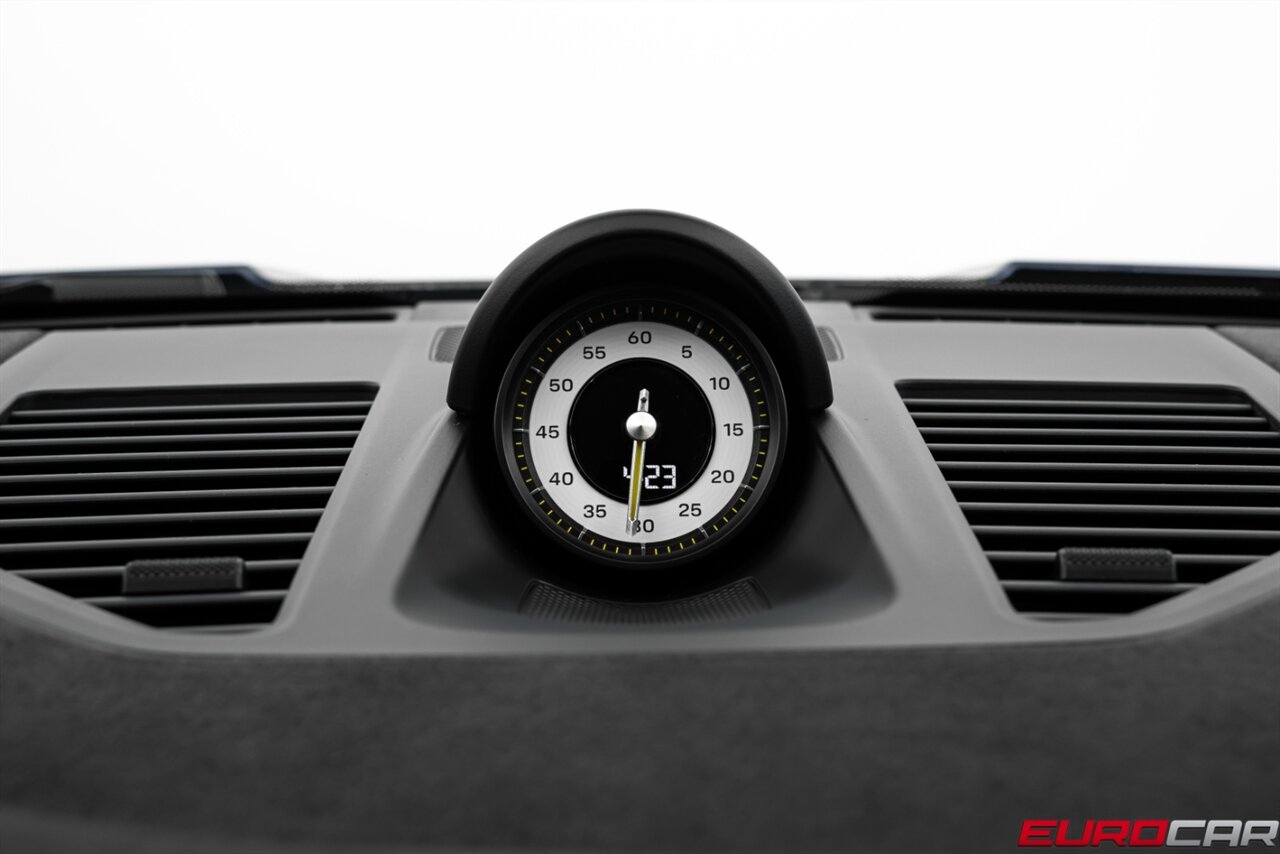 2025 Porsche 911 GT3 *WEISSACH PACKAGE * CARBON FIBER FOLDING BUCKET SEATS * FRONT LIFT * FRONT PPF* - Photo 38 - Costa Mesa, CA 92626