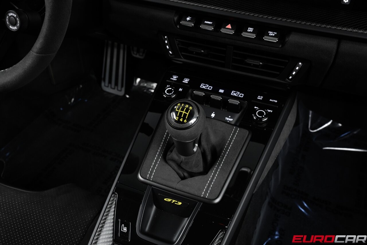 2025 Porsche 911 GT3 *WEISSACH PACKAGE * CARBON FIBER FOLDING BUCKET SEATS * FRONT LIFT * FRONT PPF* - Photo 41 - Costa Mesa, CA 92626