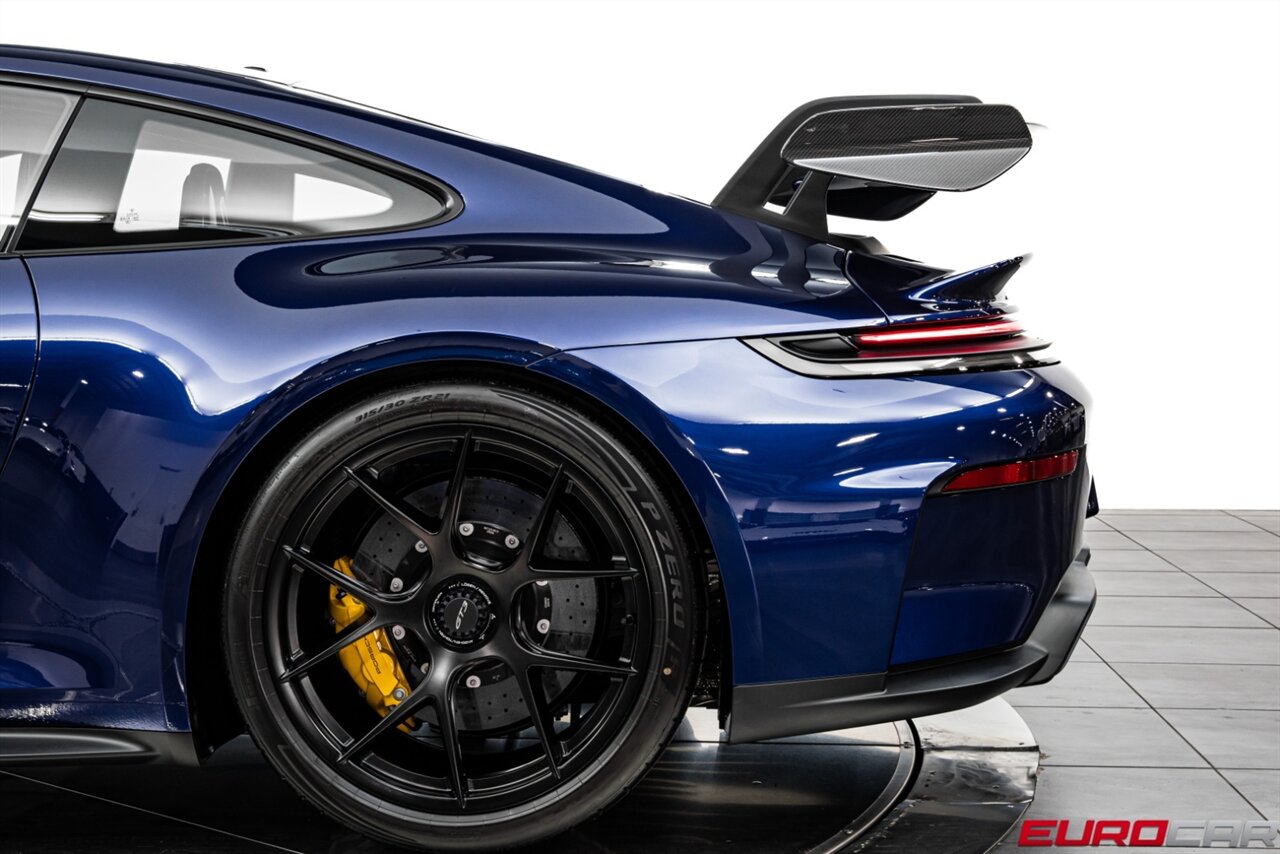 2025 Porsche 911 GT3 *WEISSACH PACKAGE * CARBON FIBER FOLDING BUCKET SEATS * FRONT LIFT * FRONT PPF* - Photo 22 - Costa Mesa, CA 92626