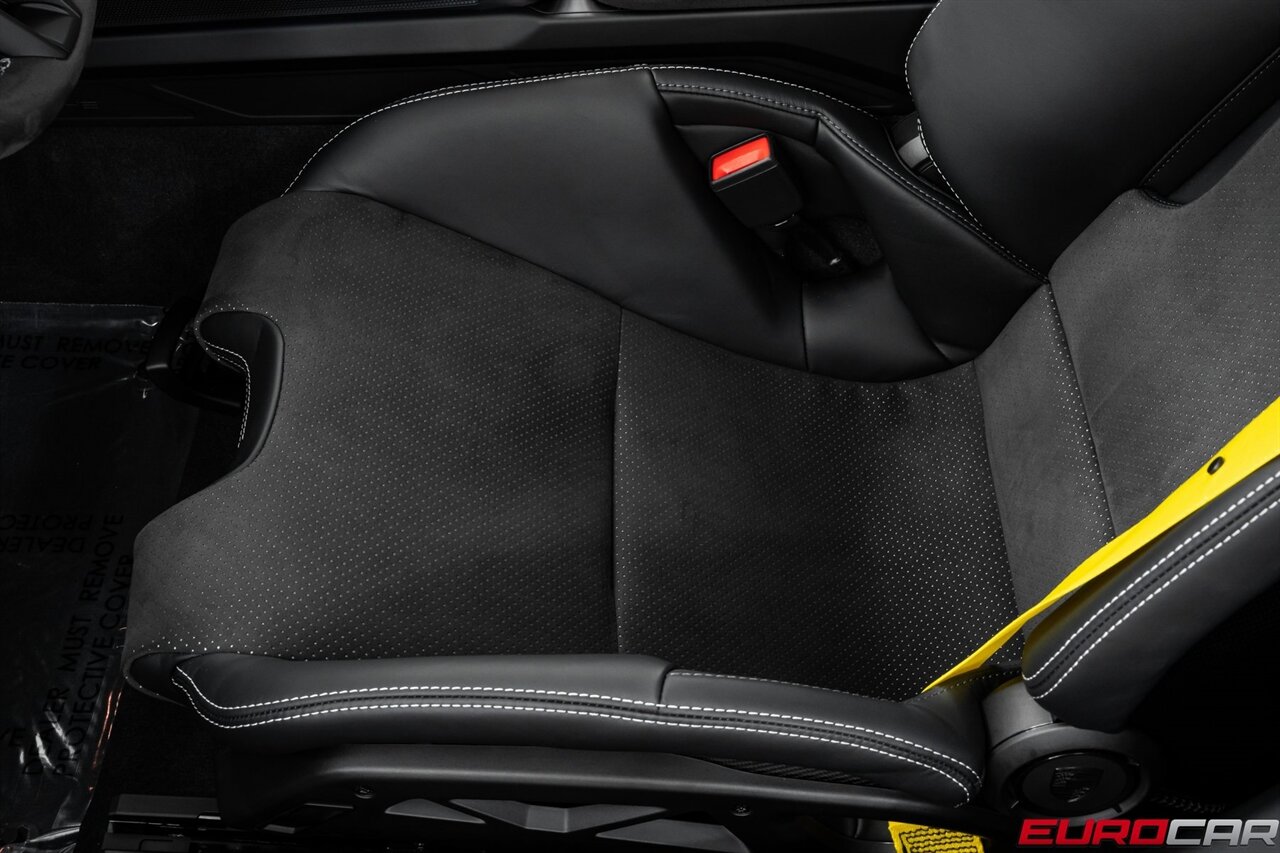 2025 Porsche 911 GT3 *WEISSACH PACKAGE * FOLDING BUCKET SEATS * FRONT LIFT * FRONT PPF* - Photo 50 - Costa Mesa, CA 92626