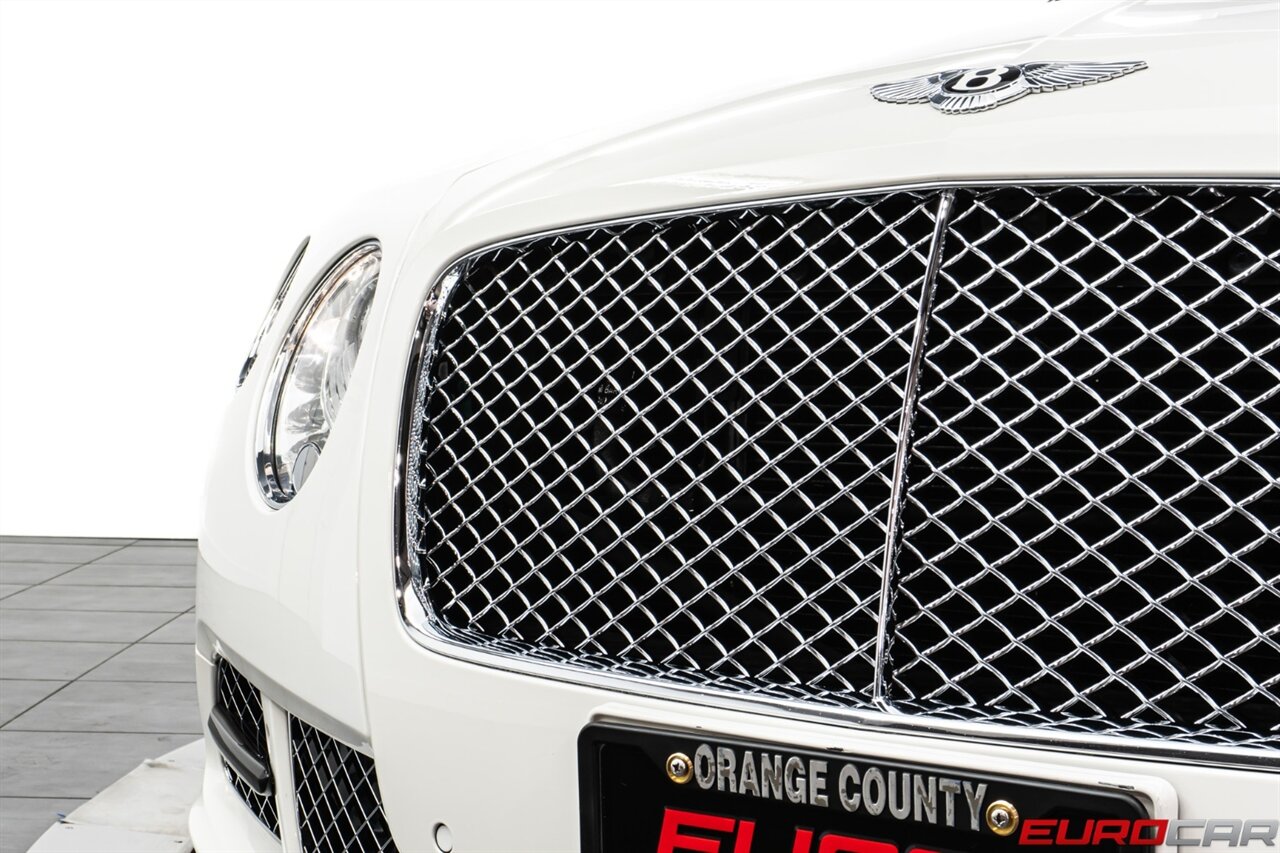 2012 Bentley Continental GT GT  *CARBON FIBER EXTERIOR * TWO-TONE INTERIOR* - Photo 11 - Costa Mesa, CA 92626