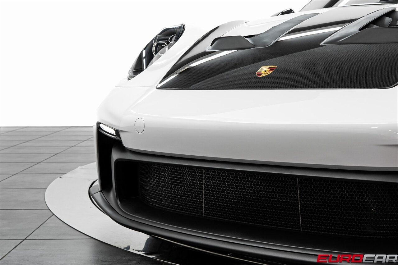 2025 Porsche 911 GT3 RS *WEISSACH PACKAGE * CARBON FIBER BUCKET SEATS * FRONT AXLE LIFT* - Photo 11 - Costa Mesa, CA 92626