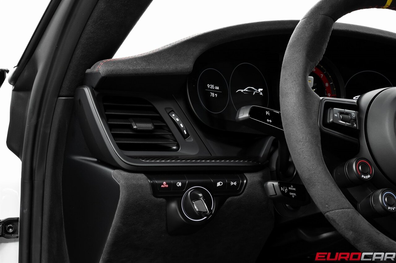 2025 Porsche 911 GT3 RS *WEISSACH PACKAGE * CARBON FIBER BUCKET SEATS * FRONT AXLE LIFT* - Photo 30 - Costa Mesa, CA 92626