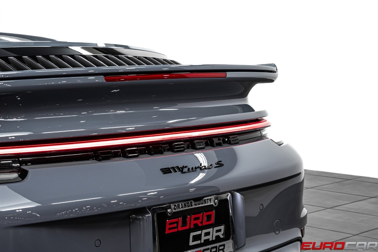 2025 Porsche 911 Turbo S *SPORTDESIGN PACKAGE * CERAMIC BRAKES * SPORT EXHAUST SYSTEM* - Photo 23 - Costa Mesa, CA 92626