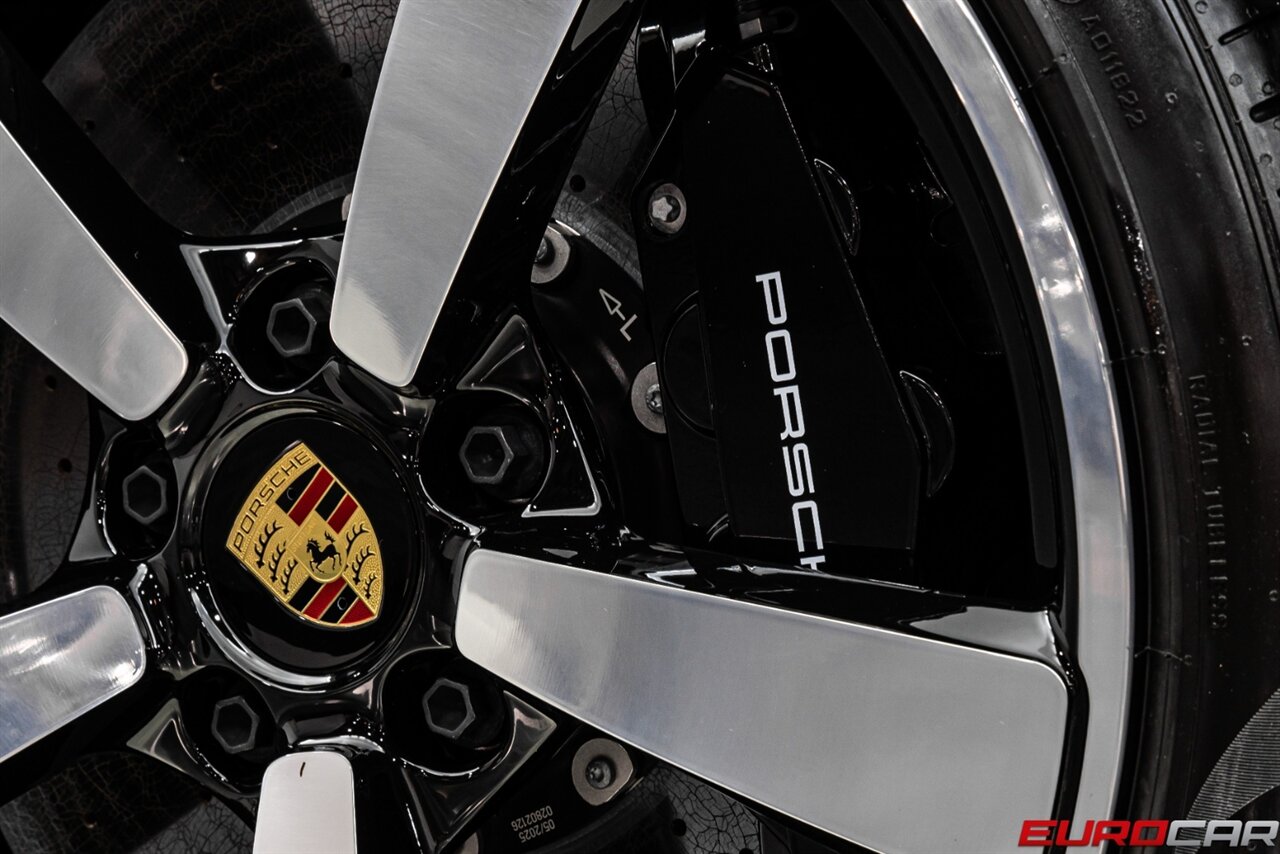 2025 Porsche 911 Turbo S *SPORTDESIGN PACKAGE * CERAMIC BRAKES * SPORT EXHAUST SYSTEM* - Photo 25 - Costa Mesa, CA 92626