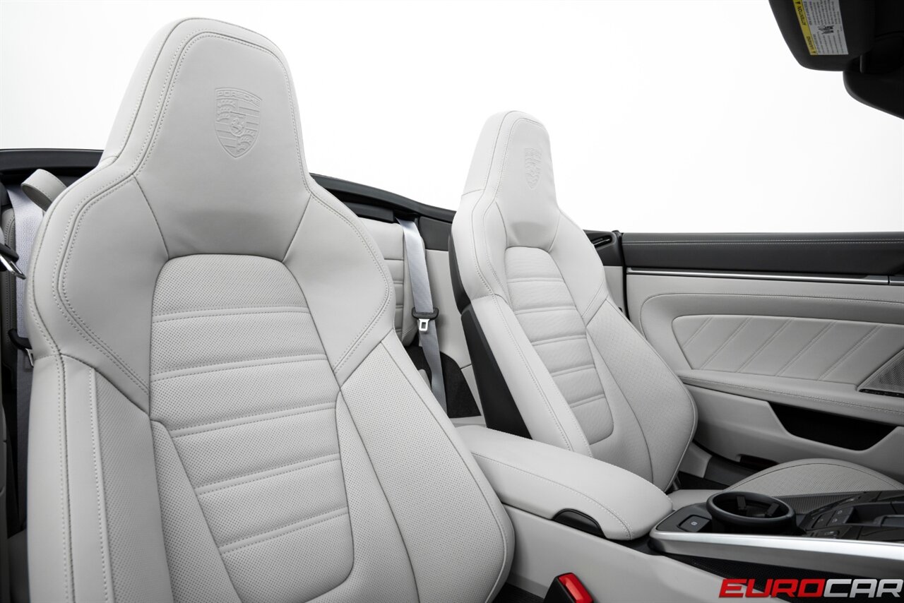 2025 Porsche 911 Turbo S *SPORTDESIGN PACKAGE * CERAMIC BRAKES * SPORT EXHAUST SYSTEM* - Photo 43 - Costa Mesa, CA 92626