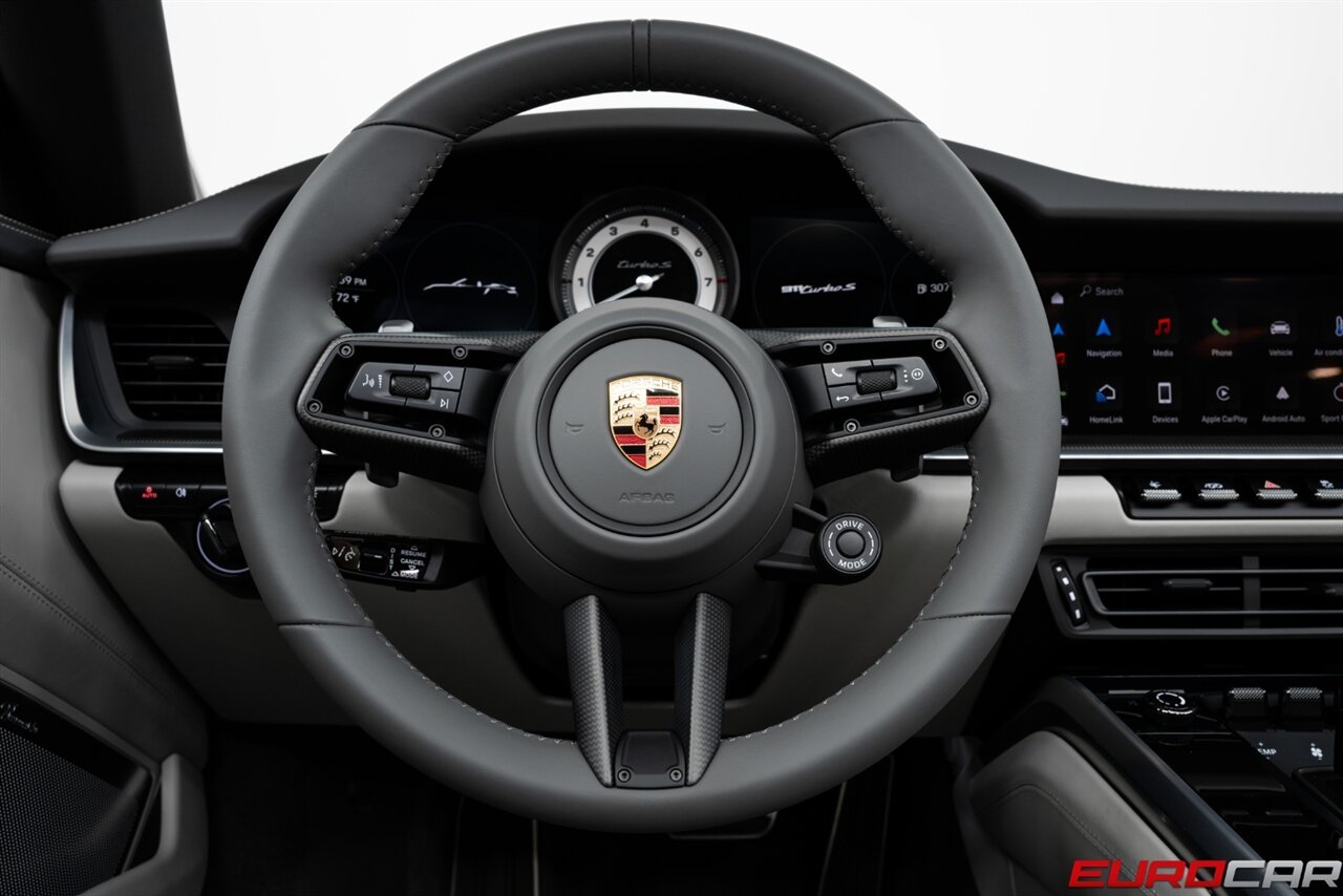 2025 Porsche 911 Turbo S *SPORTDESIGN PACKAGE * CERAMIC BRAKES * SPORT EXHAUST SYSTEM* - Photo 31 - Costa Mesa, CA 92626