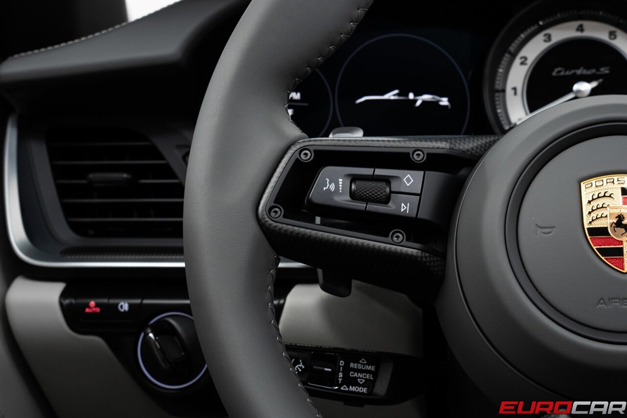 2025 Porsche 911 Turbo S *SPORTDESIGN PACKAGE * CERAMIC BRAKES * SPORT EXHAUST SYSTEM* - Photo 32 - Costa Mesa, CA 92626