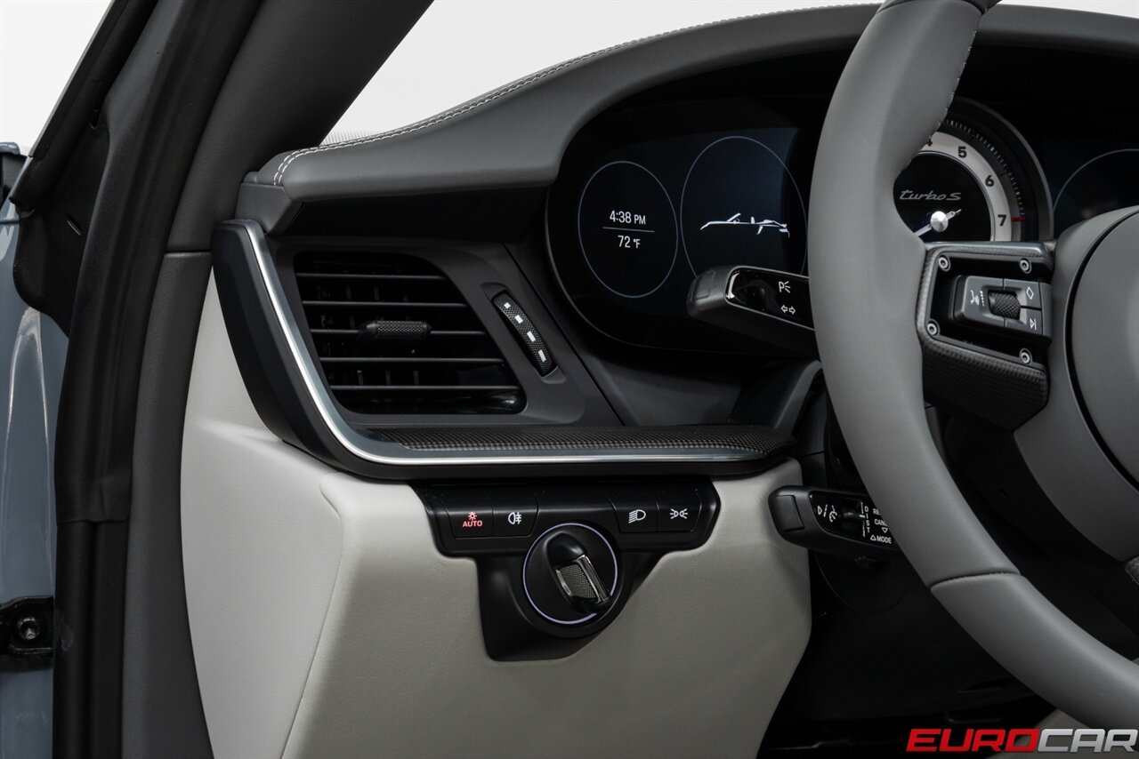 2025 Porsche 911 Turbo S *SPORTDESIGN PACKAGE * CERAMIC BRAKES * SPORT EXHAUST SYSTEM* - Photo 29 - Costa Mesa, CA 92626