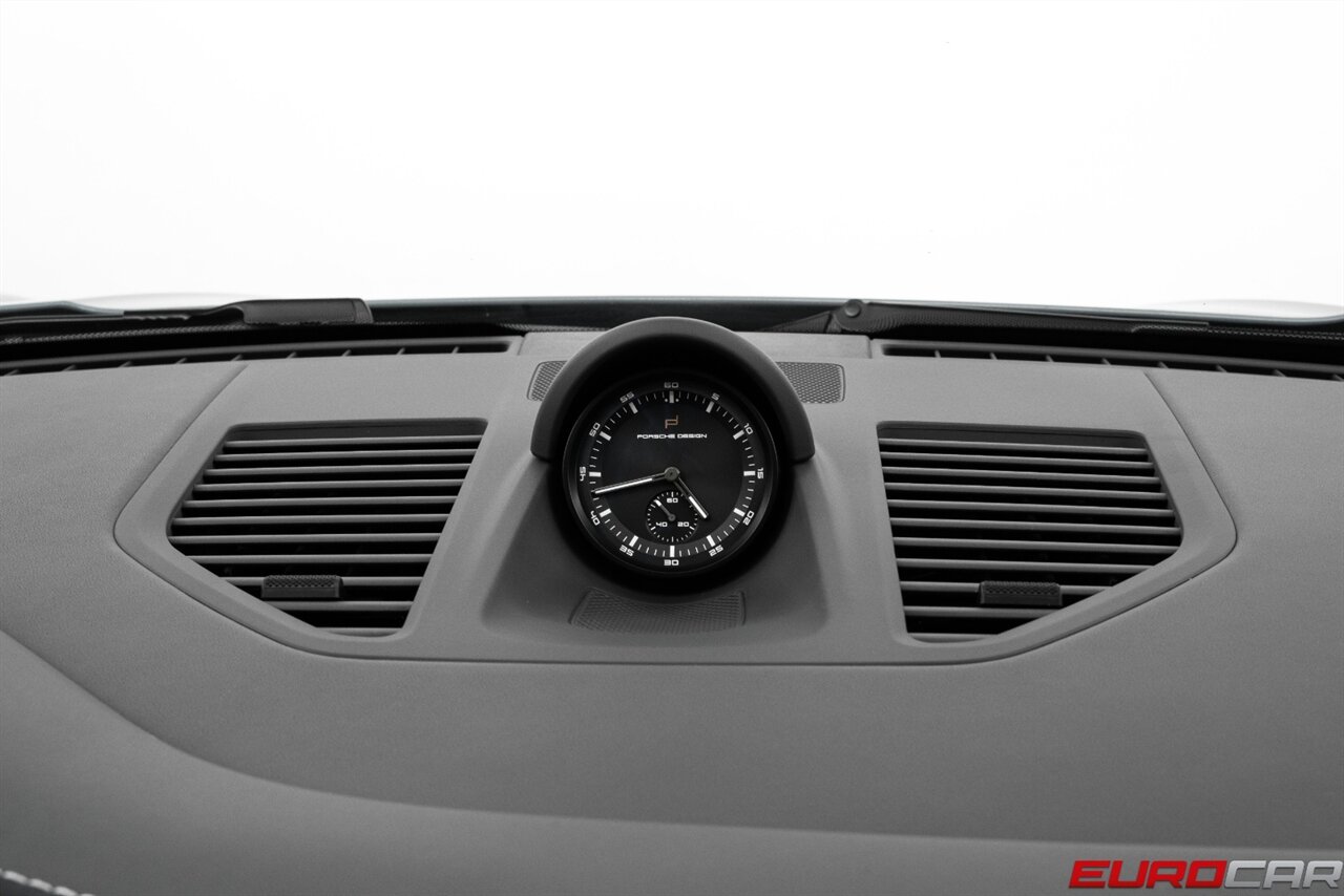 2025 Porsche 911 Turbo S *SPORTDESIGN PACKAGE * CERAMIC BRAKES * SPORT EXHAUST SYSTEM* - Photo 34 - Costa Mesa, CA 92626