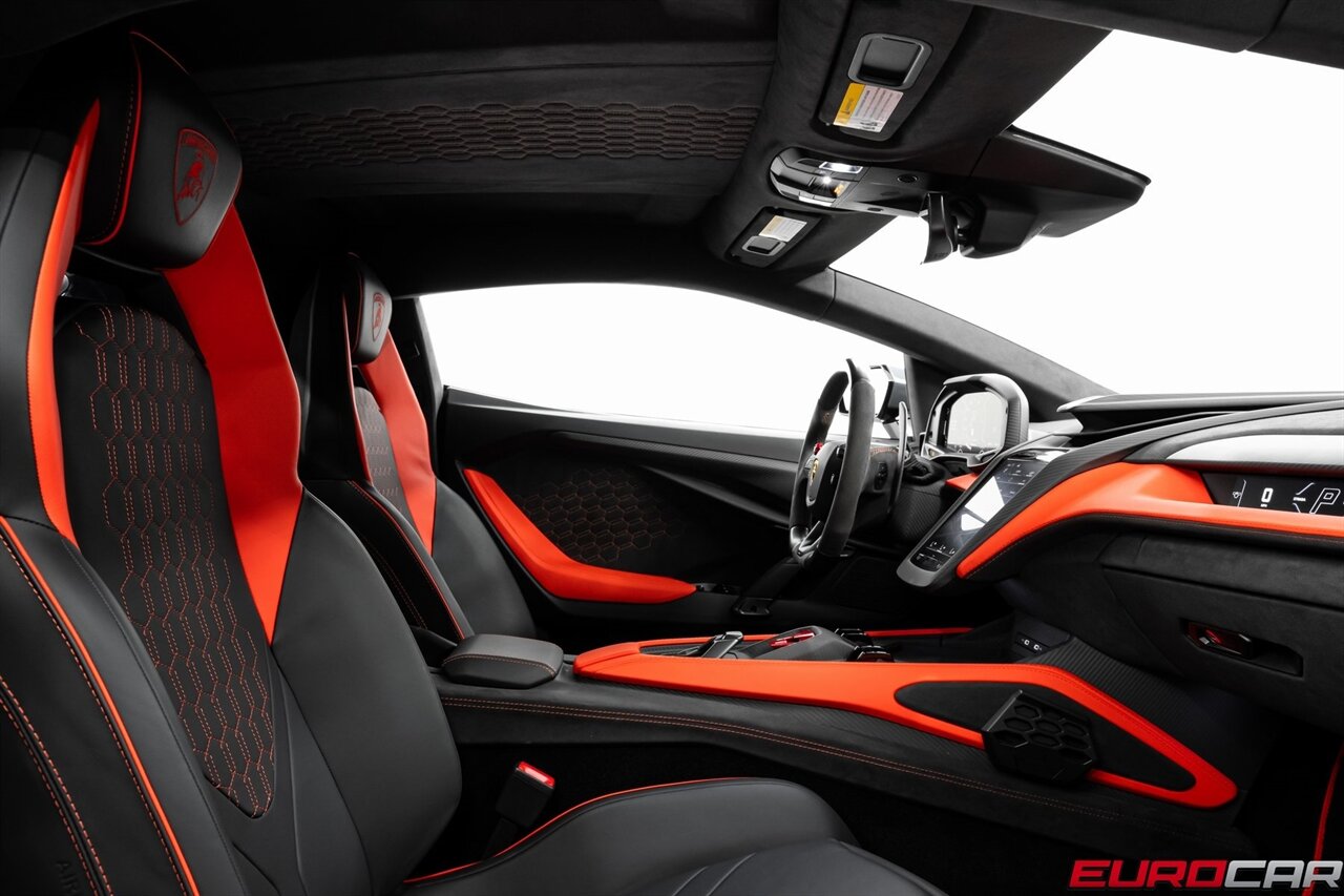 2025 Lamborghini Revuelto *$44,600 IN CARBON OPTIONS * SPECIAL PAINT * PPF* - Photo 48 - Costa Mesa, CA 92626