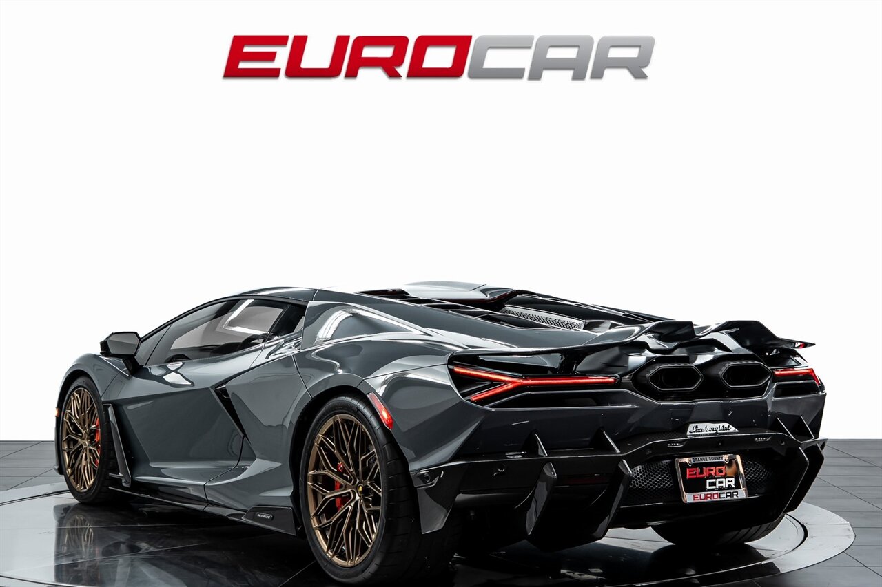 2025 Lamborghini Revuelto *$44,600 IN CARBON OPTIONS * SPECIAL PAINT * PPF* - Photo 3 - Costa Mesa, CA 92626