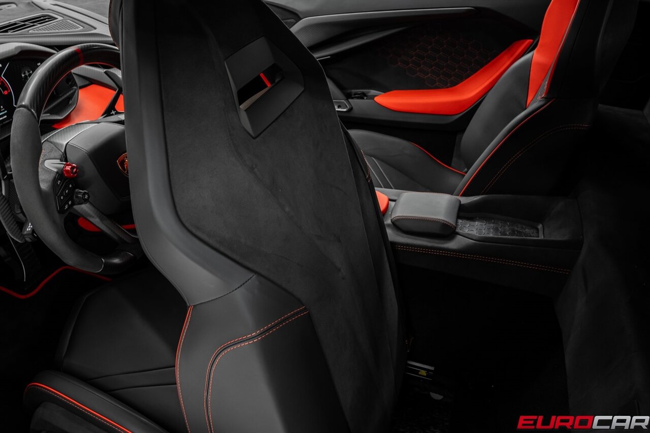 2025 Lamborghini Revuelto *$44,600 IN CARBON OPTIONS * SPECIAL PAINT * PPF* - Photo 51 - Costa Mesa, CA 92626