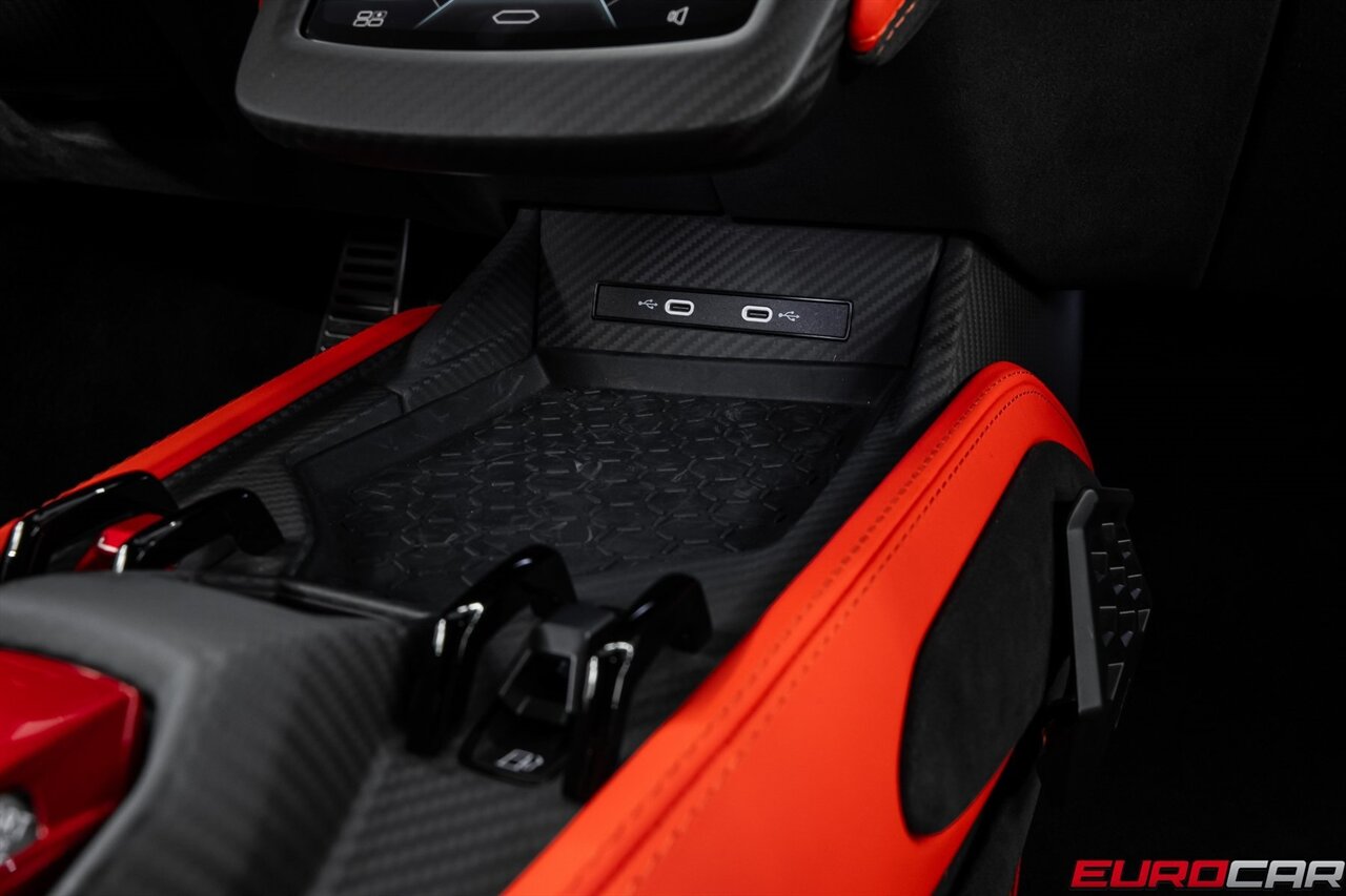 2025 Lamborghini Revuelto *$44,600 IN CARBON OPTIONS * SPECIAL PAINT * PPF* - Photo 42 - Costa Mesa, CA 92626