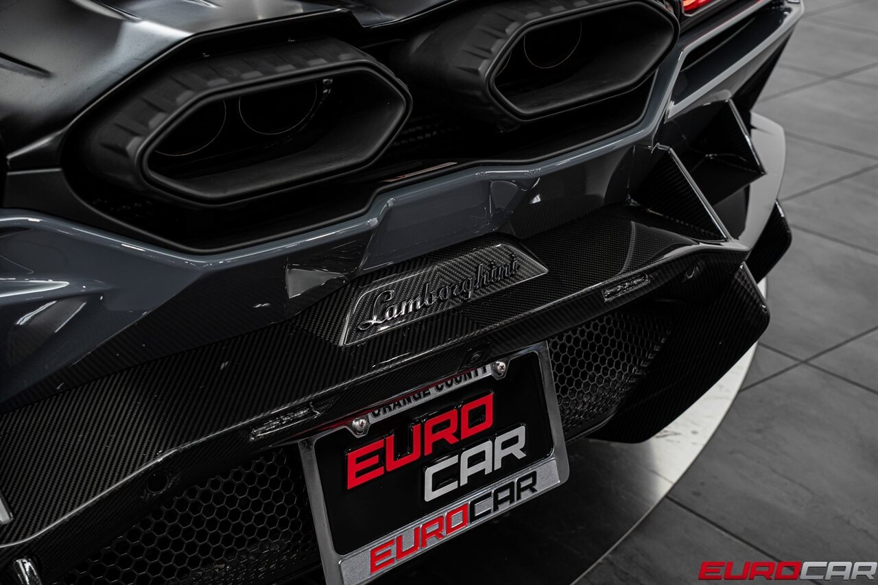 2025 Lamborghini Revuelto *$44,600 IN CARBON OPTIONS * SPECIAL PAINT * PPF* - Photo 29 - Costa Mesa, CA 92626