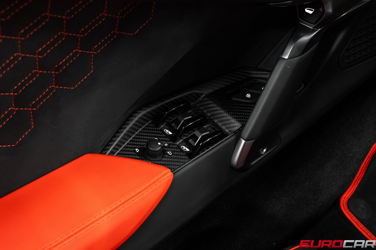 2025 Lamborghini Revuelto *$44,600 IN CARBON OPTIONS * SPECIAL PAINT * PPF* - Photo 36 - Costa Mesa, CA 92626
