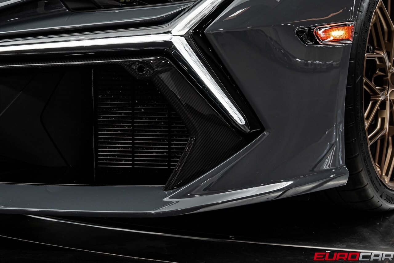 2025 Lamborghini Revuelto *$44,600 IN CARBON OPTIONS * SPECIAL PAINT * PPF* - Photo 13 - Costa Mesa, CA 92626